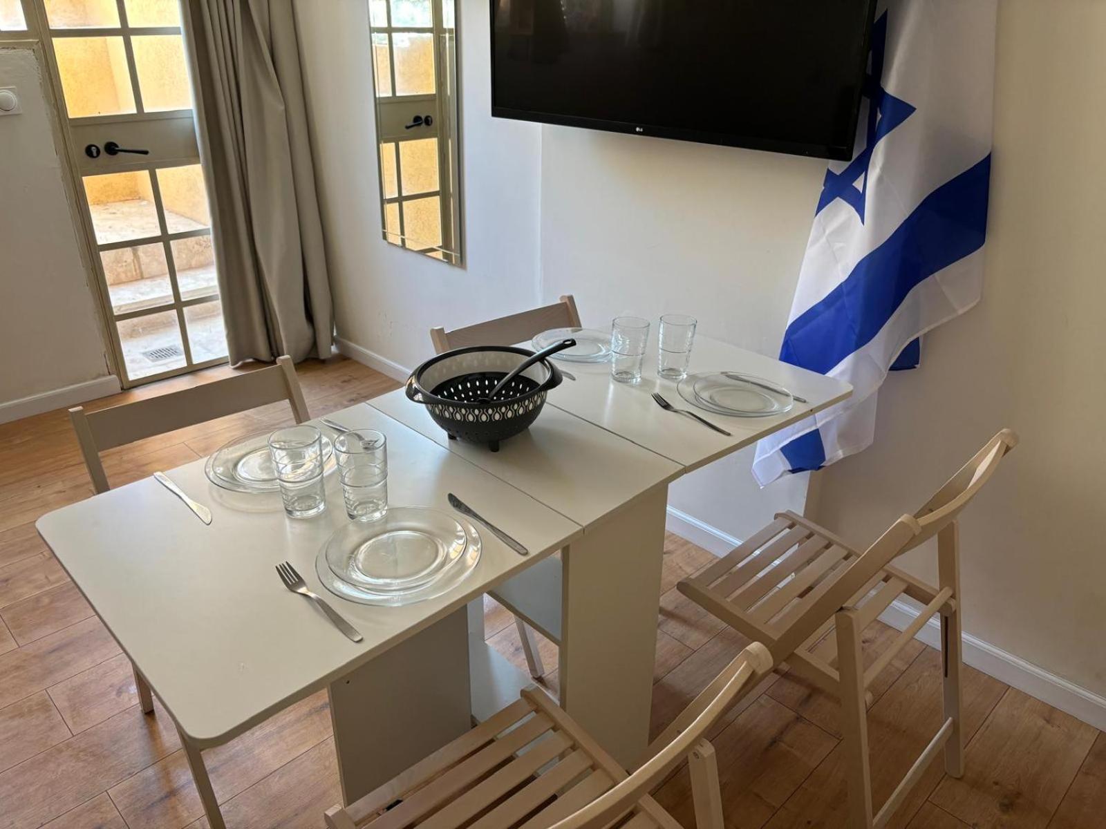 Studio Near The Sea Netanya Bagian luar foto